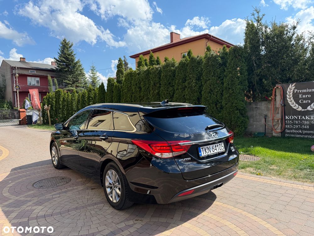 Hyundai i40 1.7 CRDi Comfort + - 18