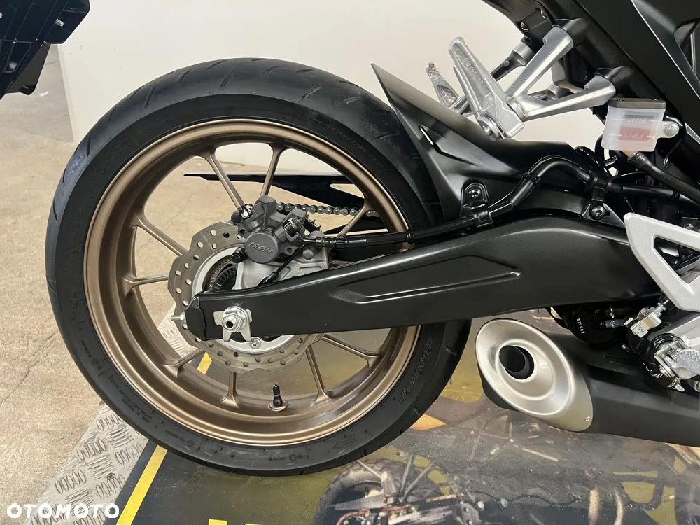 Honda CB - 16