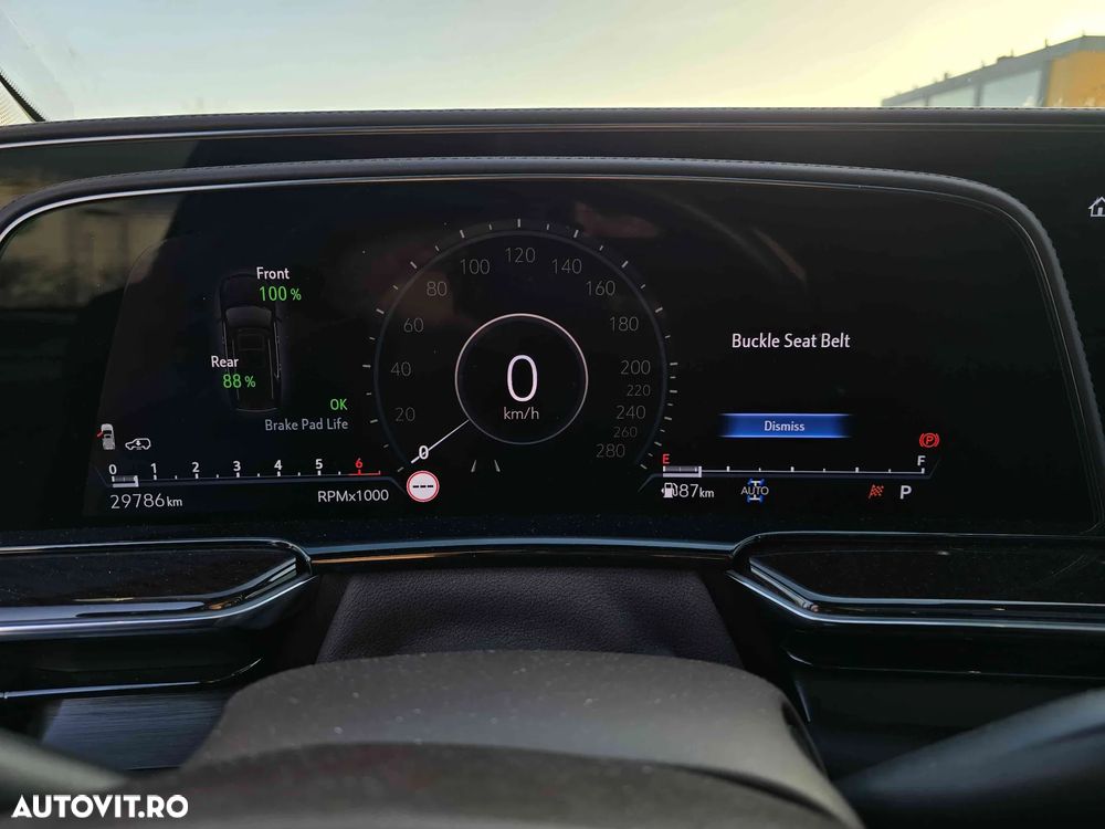 Cadillac Escalade - 8