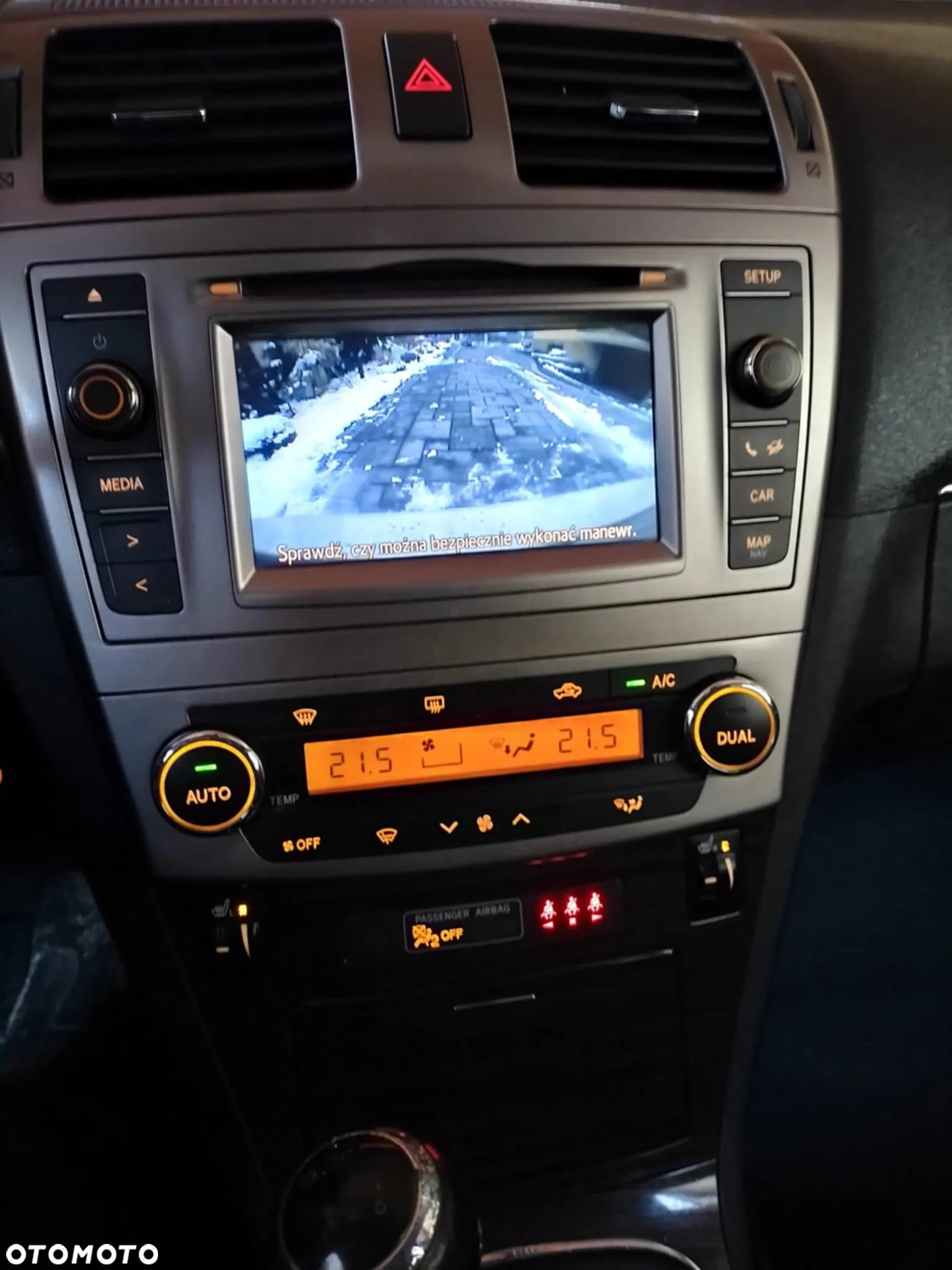 Toyota Avensis 2.0 D-4D Premium - 12