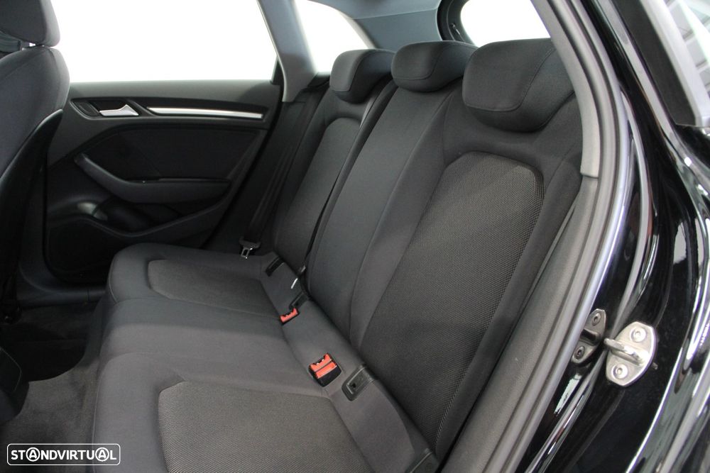 Audi A3 Sportback 1.0 TFSI design - 22