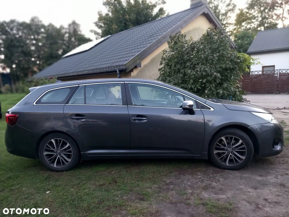 Toyota Avensis 2.0 D-4D Prestige - 3