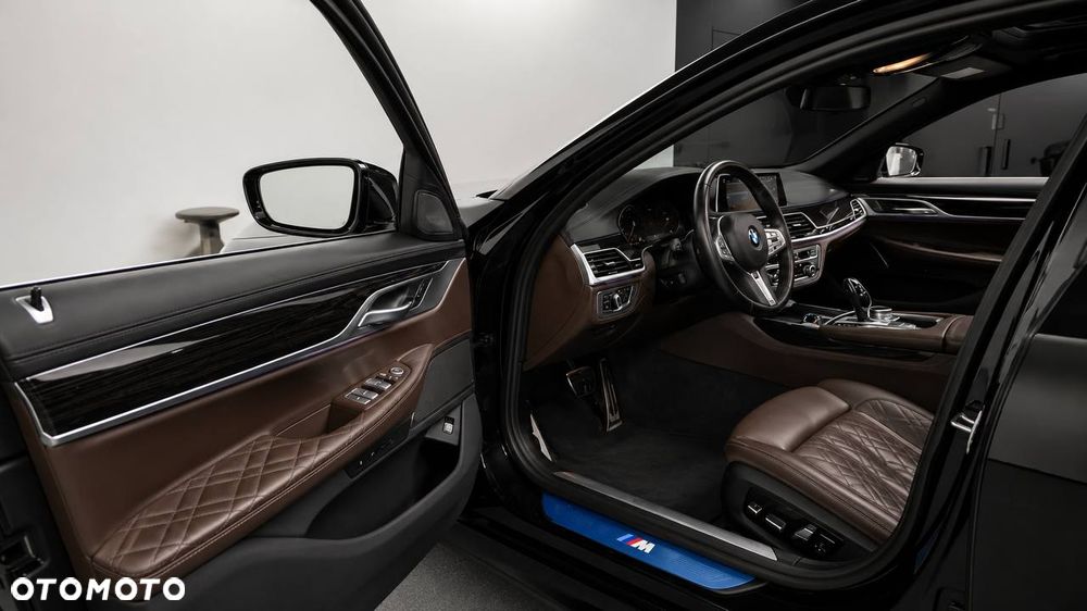 BMW Seria 7 740Li xDrive sport - 5