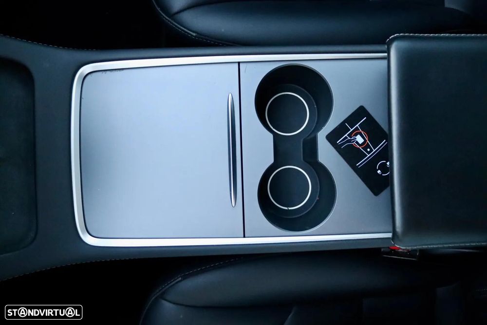 Tesla Model 3 Standard Range Plus RWD - 24