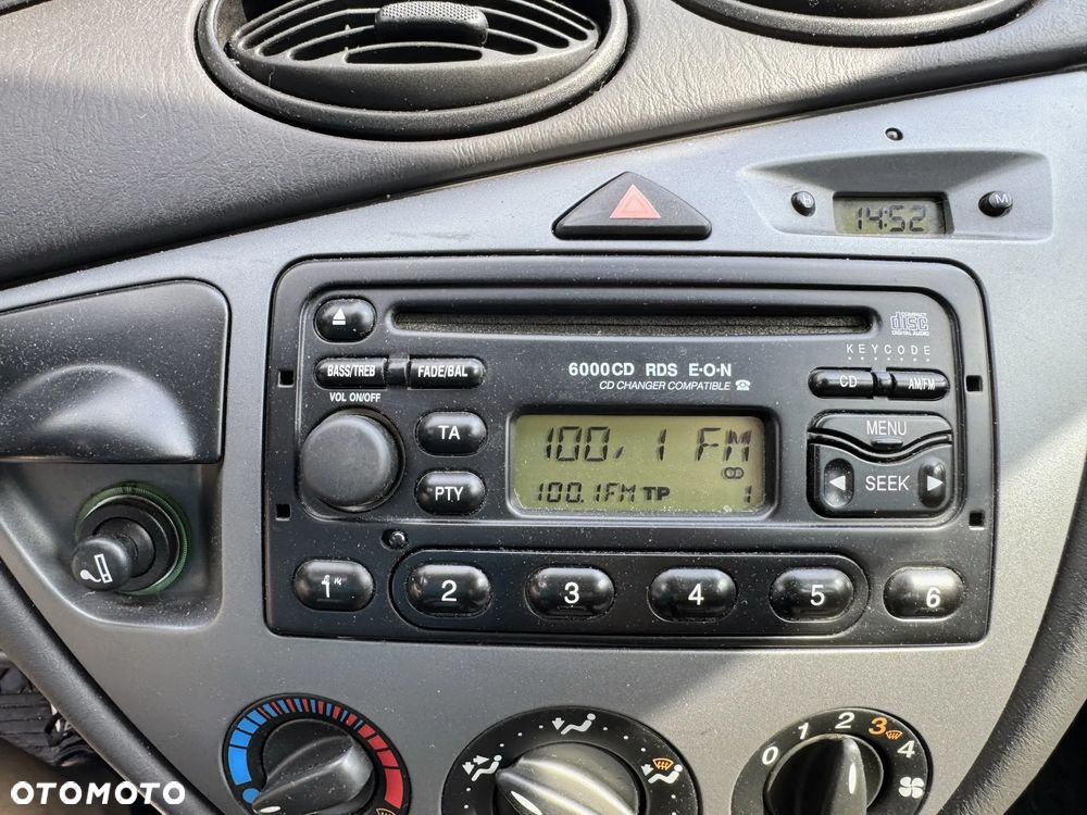 Ford Focus 1.6 Comfort - 10