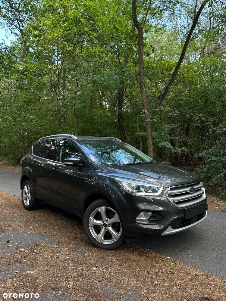 Ford Kuga - 1