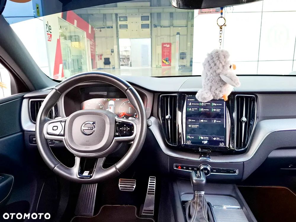 Volvo XC 60 T5 AWD Geartronic RDesign - 6