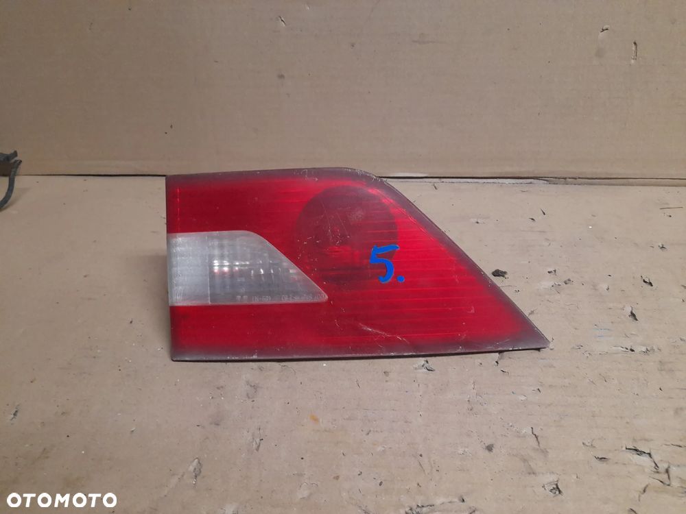 BMW X3 E83 LAMPA TYŁ PRAWA KLAPY - 1