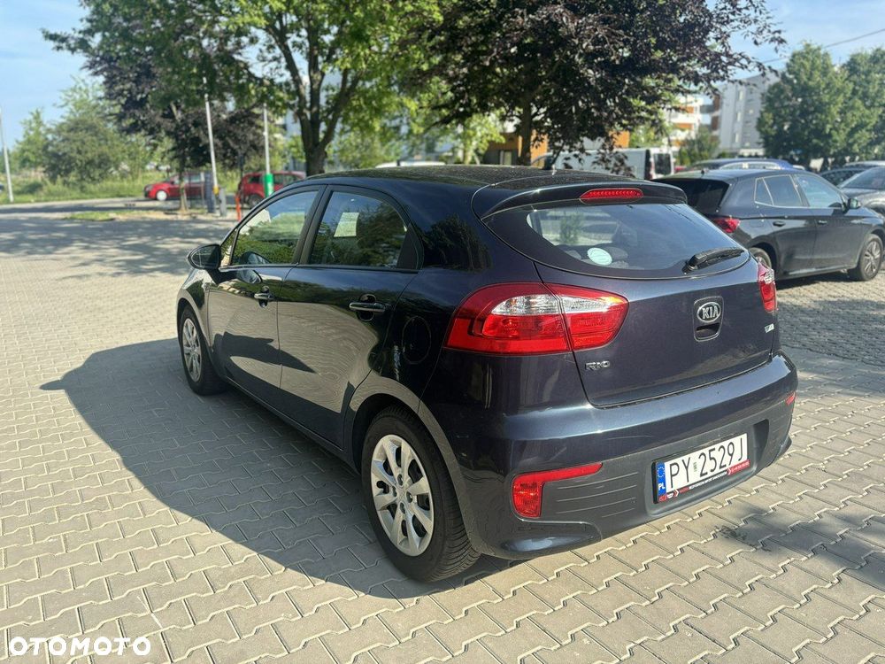 Kia Rio - 5