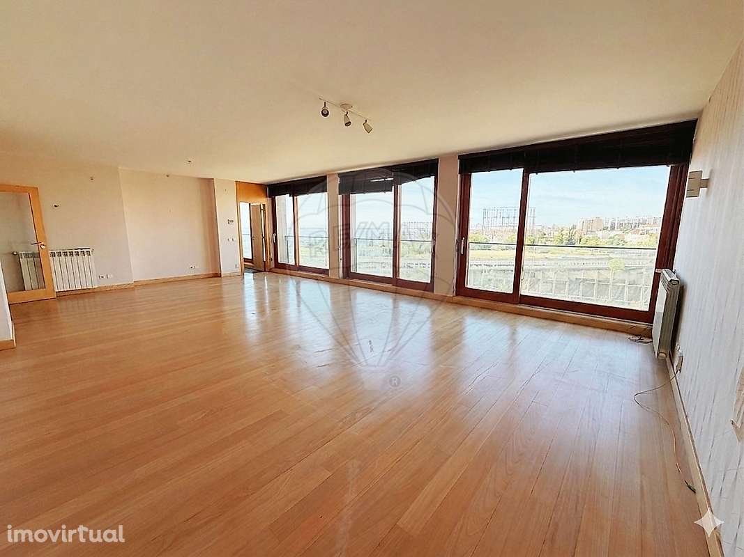 Apartamento T4 para venda - Grande imagem: 2/37