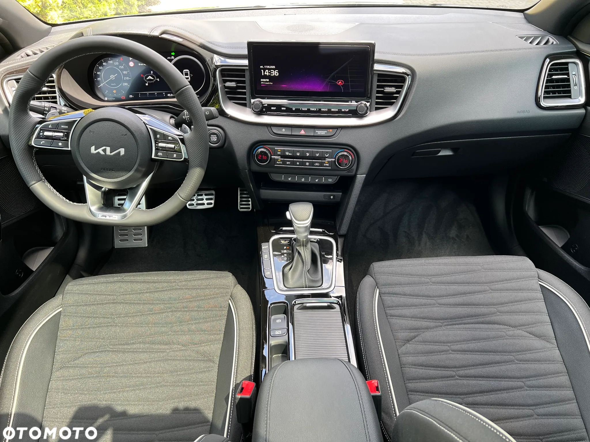 Kia ProCeed 1.5 T-GDI GT Line DCT - 24