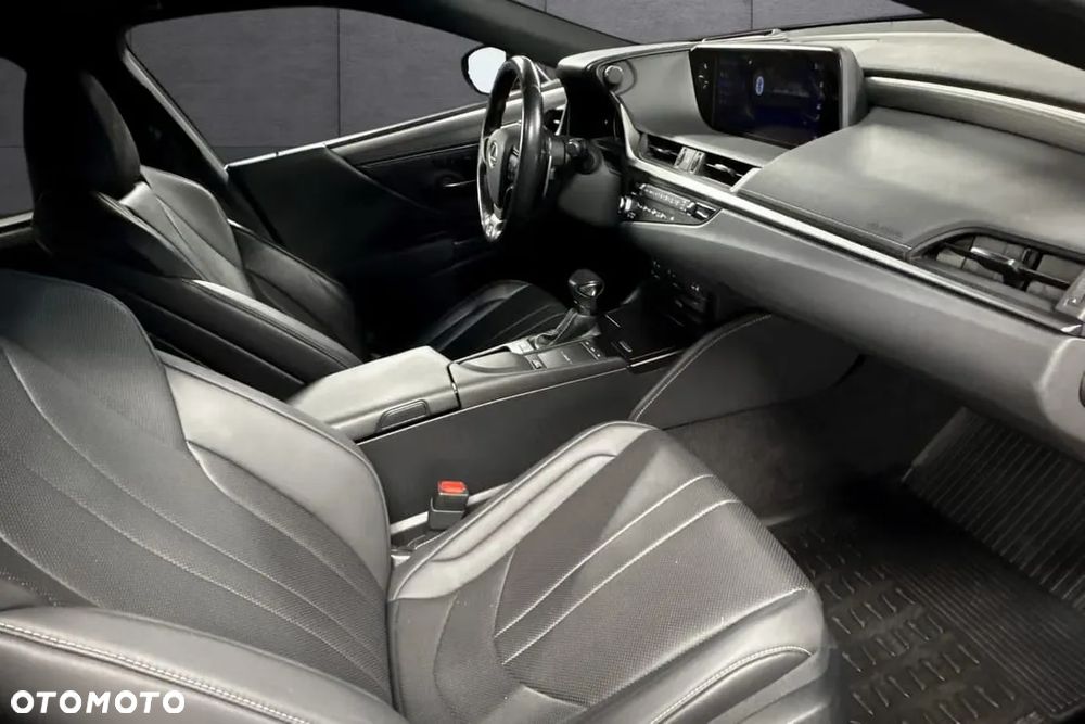 Lexus ES 300h F Sport - 12