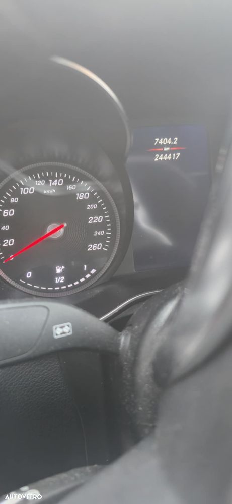 Mercedes-Benz GLC 250 d 4Matic 9G-TRONIC AMG Line - 13