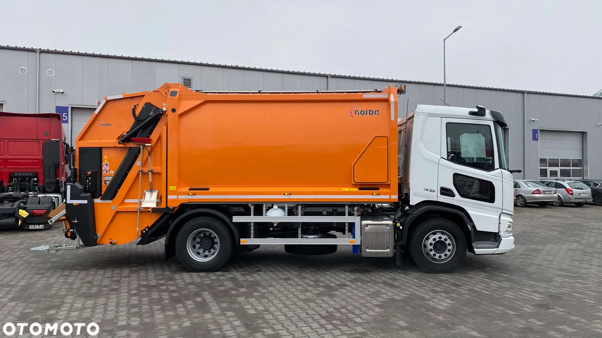 DAF XD 300 FA śmieciarka Norba 17m3 - 4