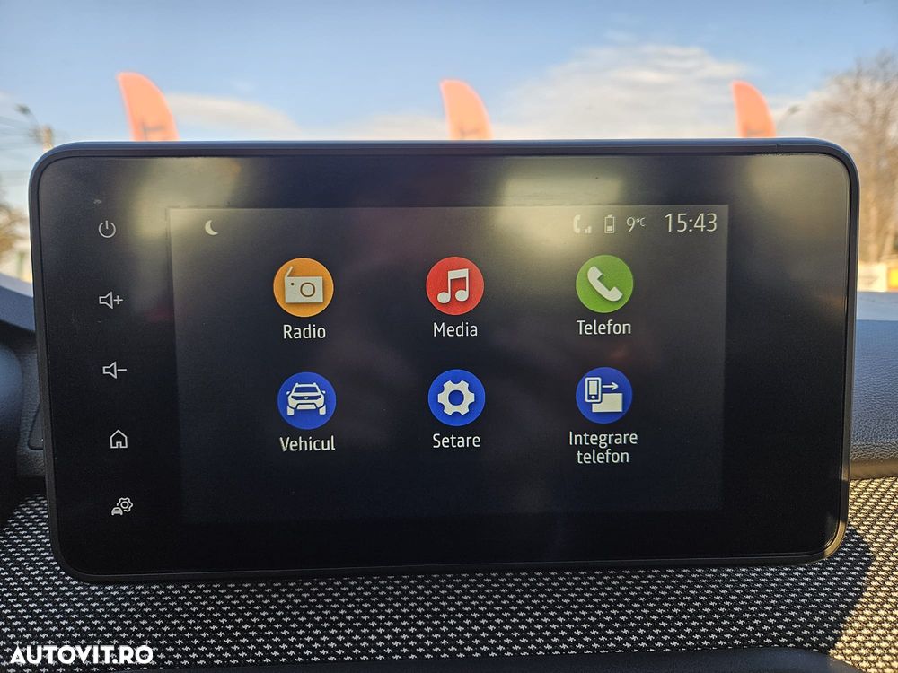 Dacia Logan TCe 90 CVT Comfort - 8