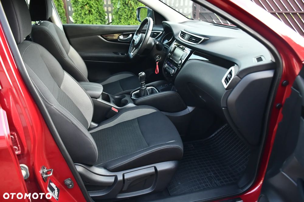 Nissan Qashqai 1.3 DIG-T N-Connecta - 20