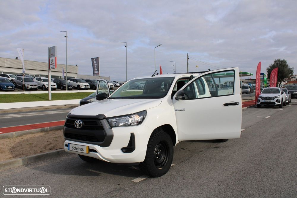 Toyota Hilux 2.4 D-4D 4WD CD CM - 11