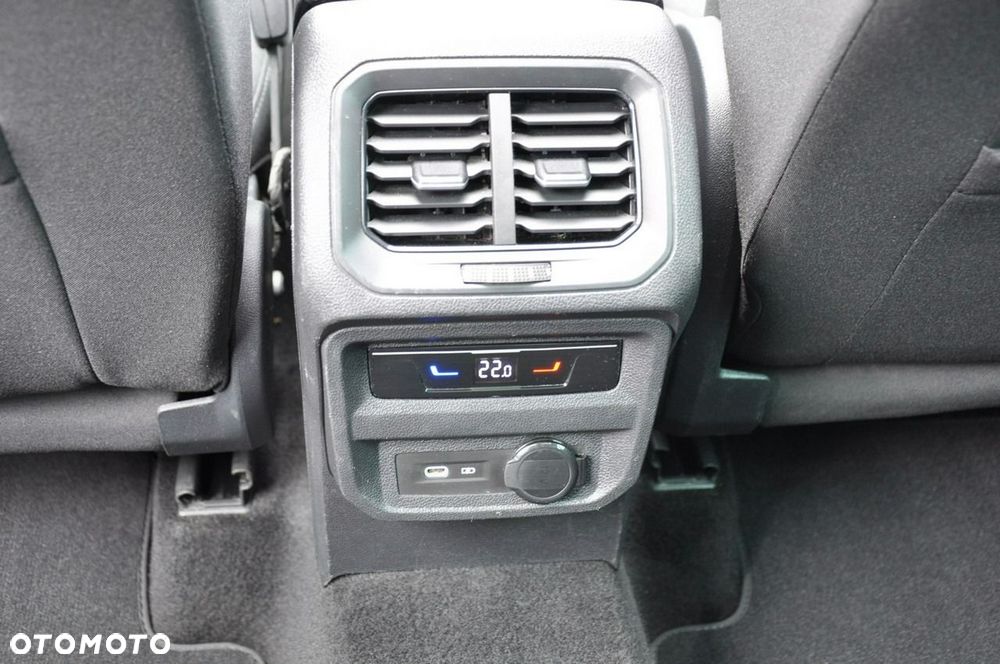 Volkswagen Tiguan 2.0 TDI SCR Elegance DSG - 29