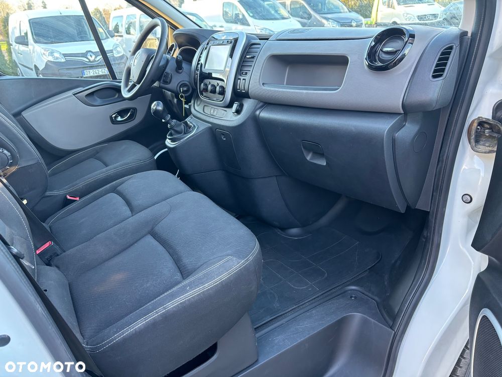Renault Trafic - 13