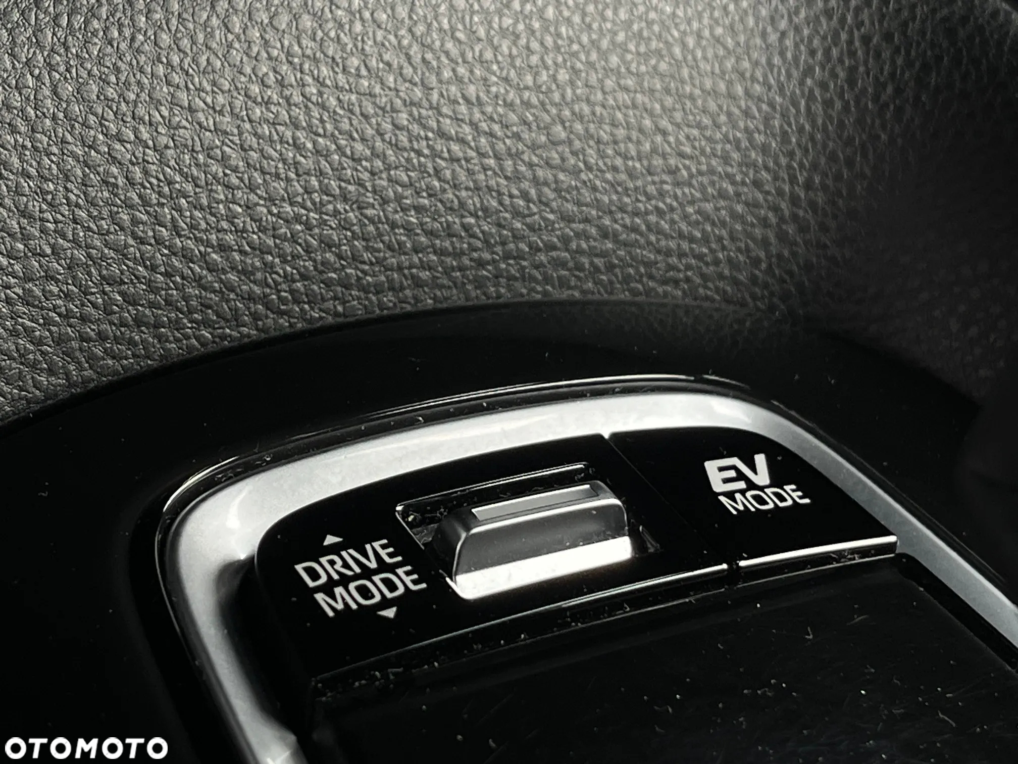 Toyota Corolla 1.8 Hybrid Comfort - 29