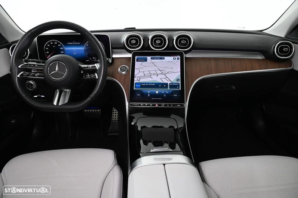 Mercedes-Benz C 300 de AMG Line - 4
