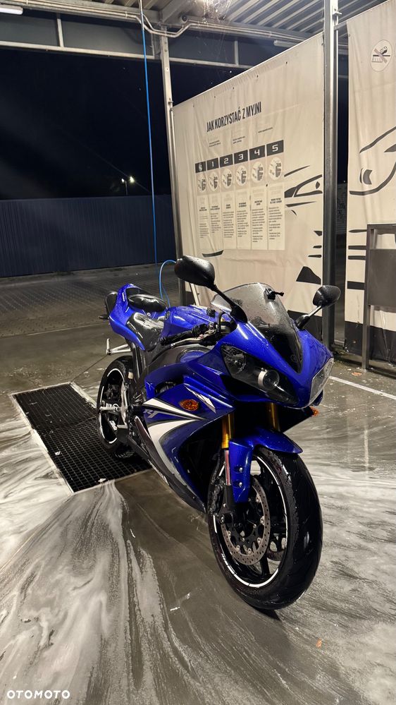 Yamaha R1 - 20