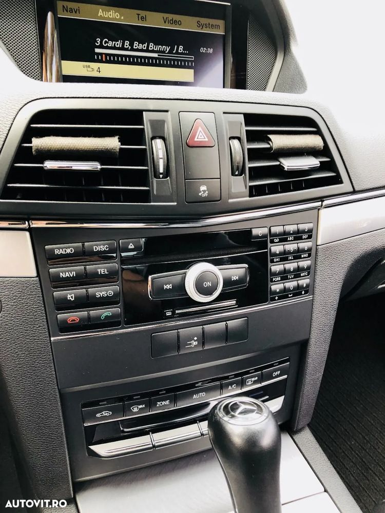 Mercedes-Benz E - 12