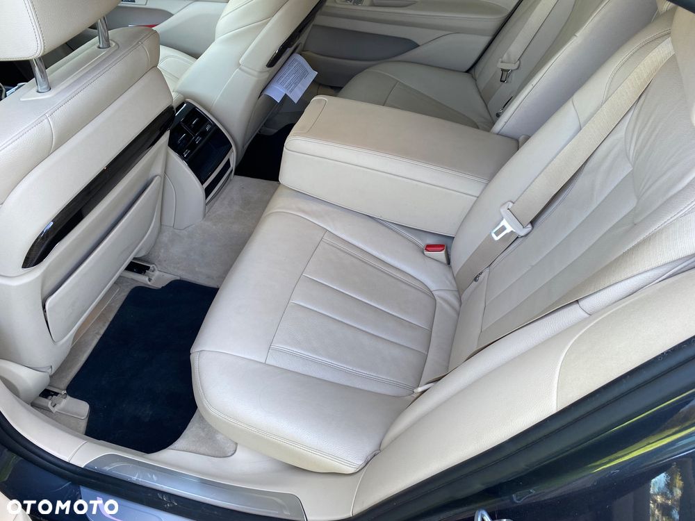 BMW Seria 7 730d - 7