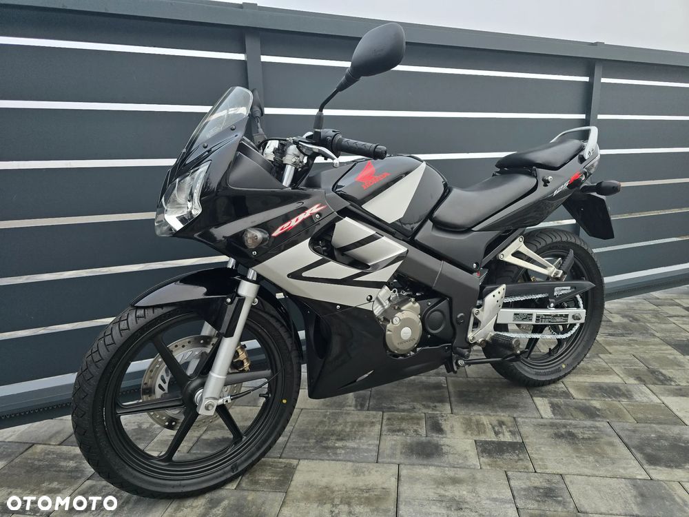 Honda CBR - 1