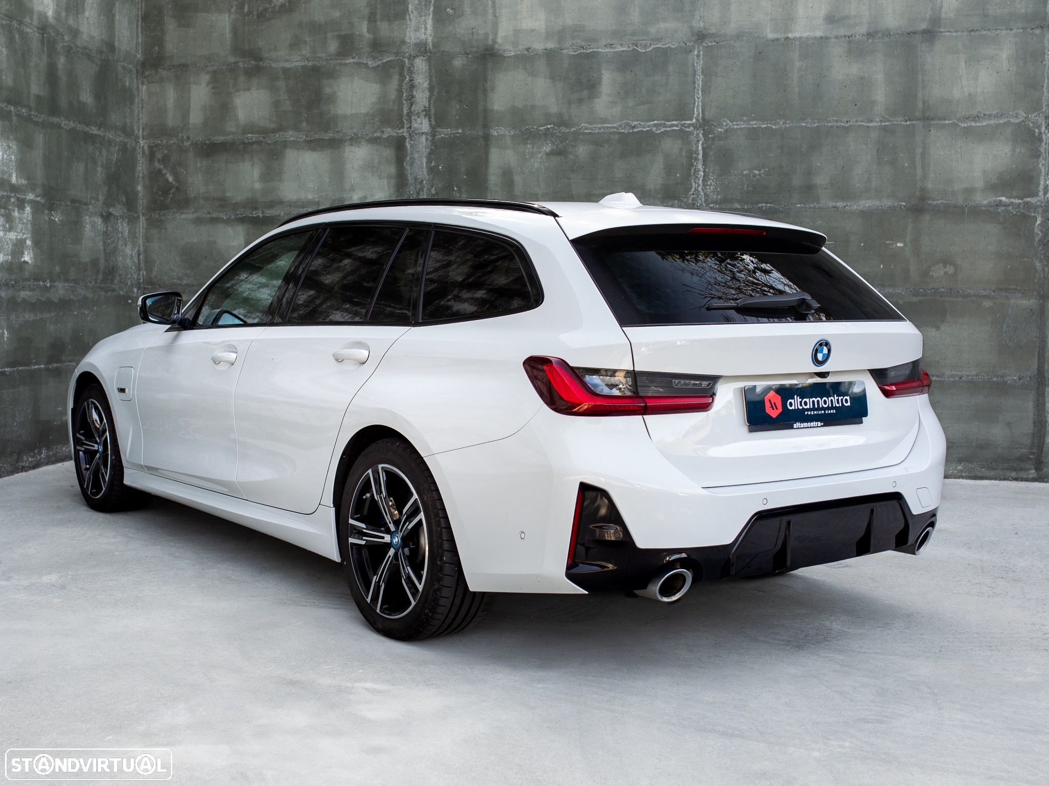 BMW 330 e Touring Pack M Auto - 14