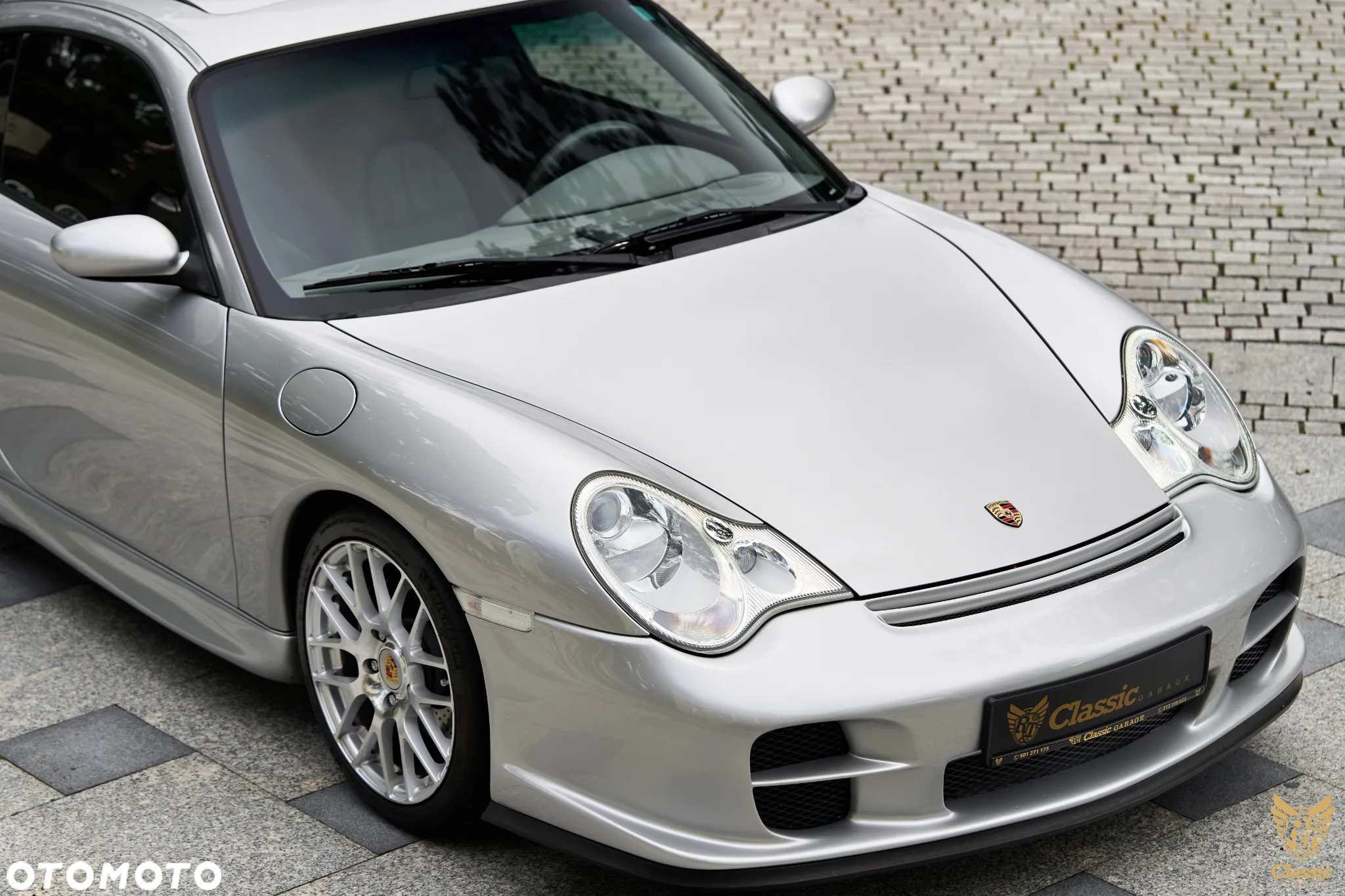 Porsche 911 Carrera - 12