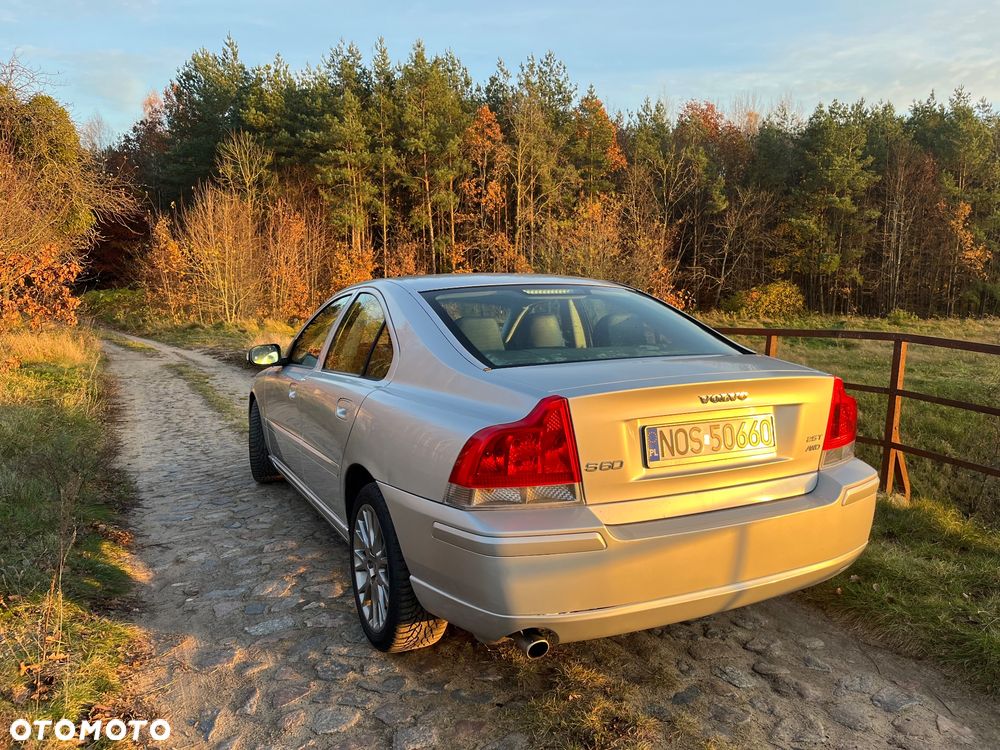 Volvo S60 2.5T AWD Edition - 6