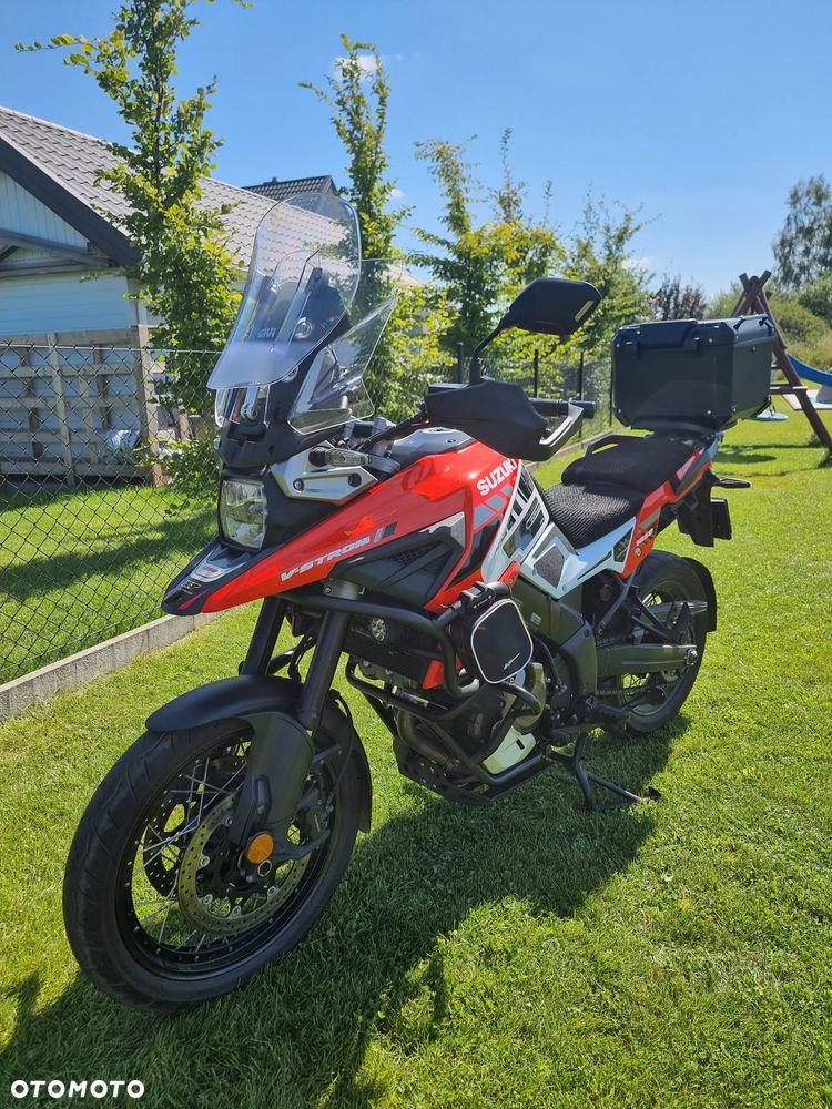 Suzuki V-STROM - 1