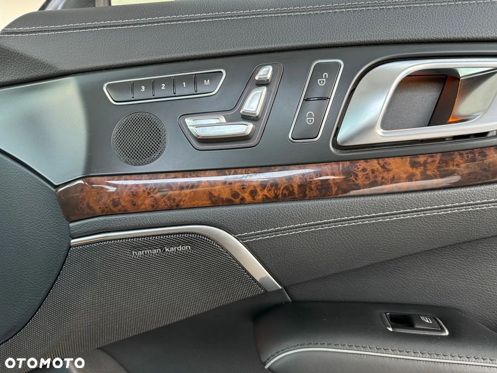 Mercedes-Benz SL 500 7G-TRONIC - 16