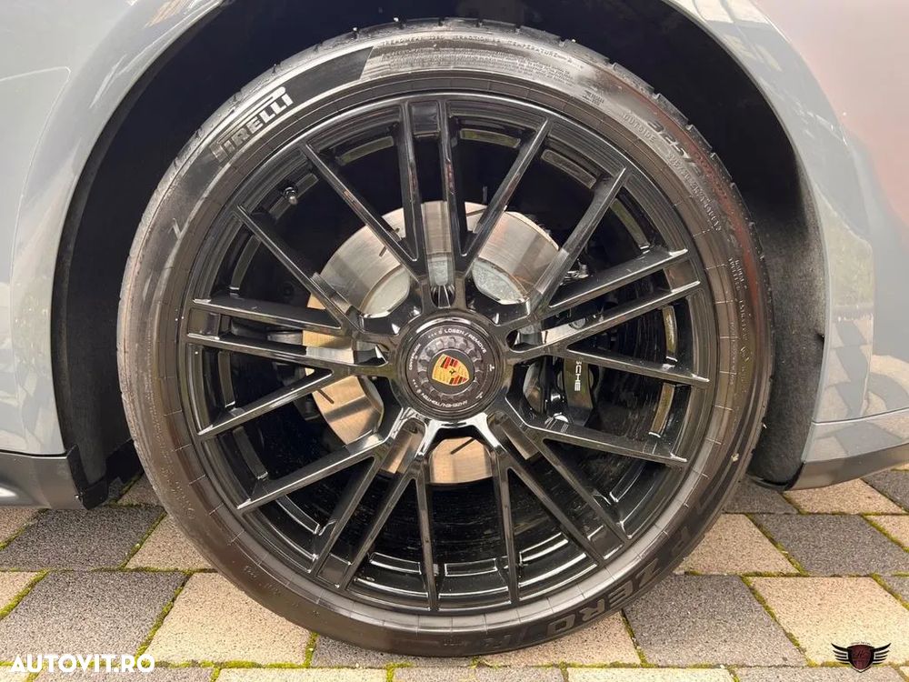 Porsche Panamera GTS - 28