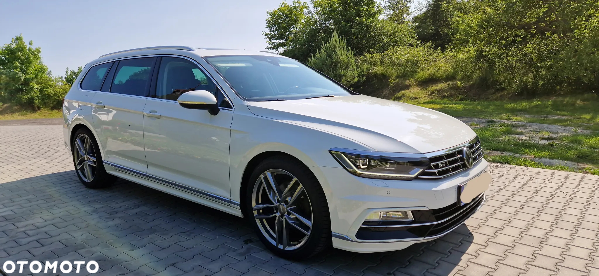 Volkswagen Passat - 2