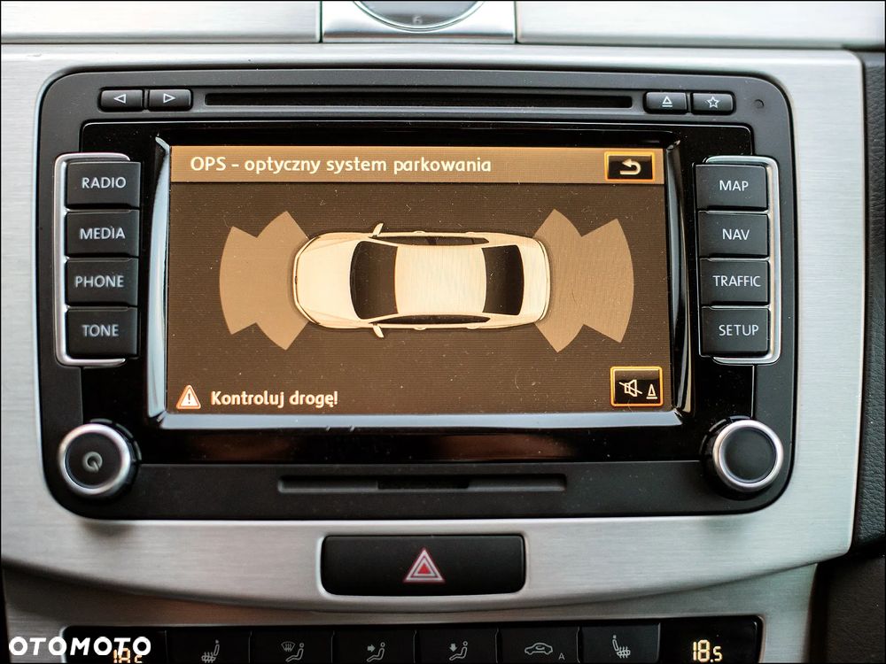 Volkswagen Passat - 25