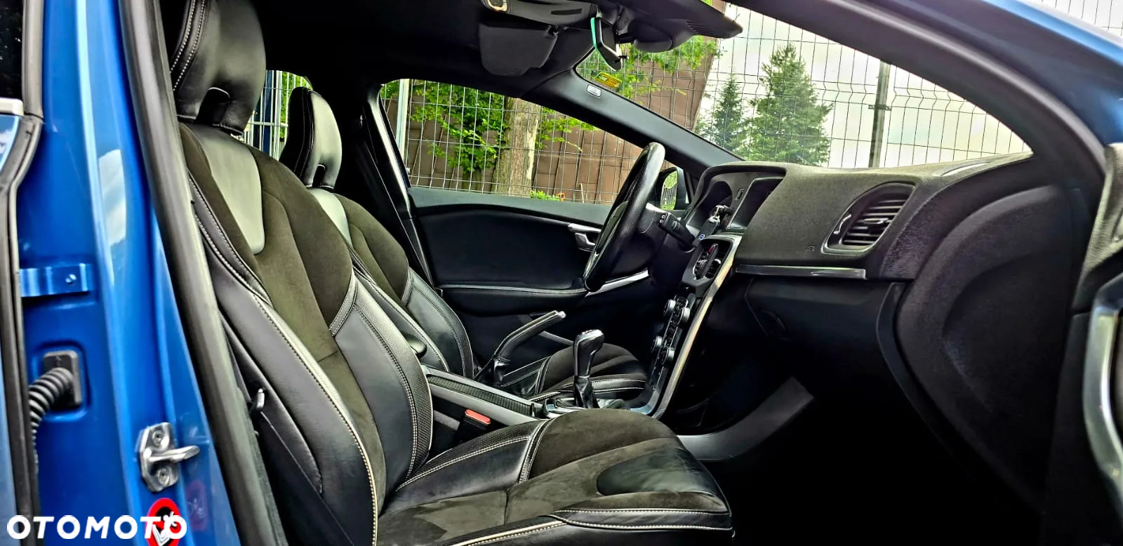 Volvo V40 D2 Drive-E R-Design Momentum - 13