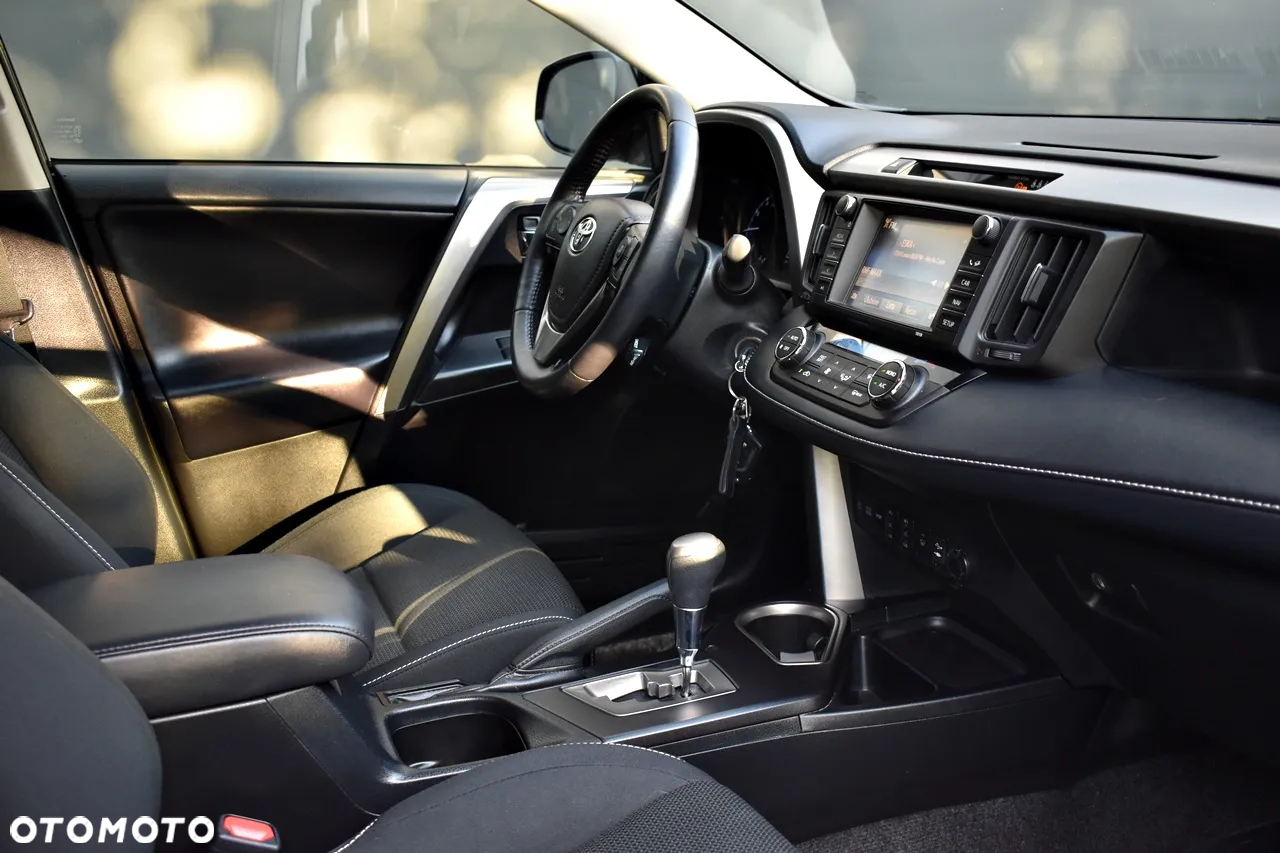 Toyota RAV4 - 18