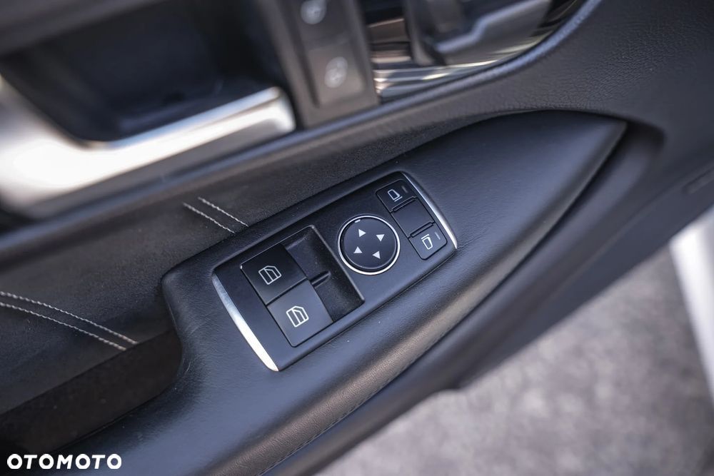 Mercedes-Benz Klasa C 63 AMG Coupe AMG SPEEDSHIFT MCT Edition 507 - 31