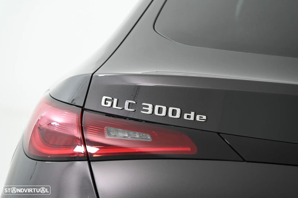 Mercedes-Benz GLC 300 de Coupe 4Matic - 11