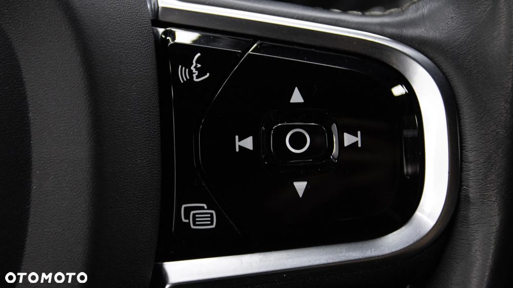 Volvo XC 60 B4 B R-Design - 20