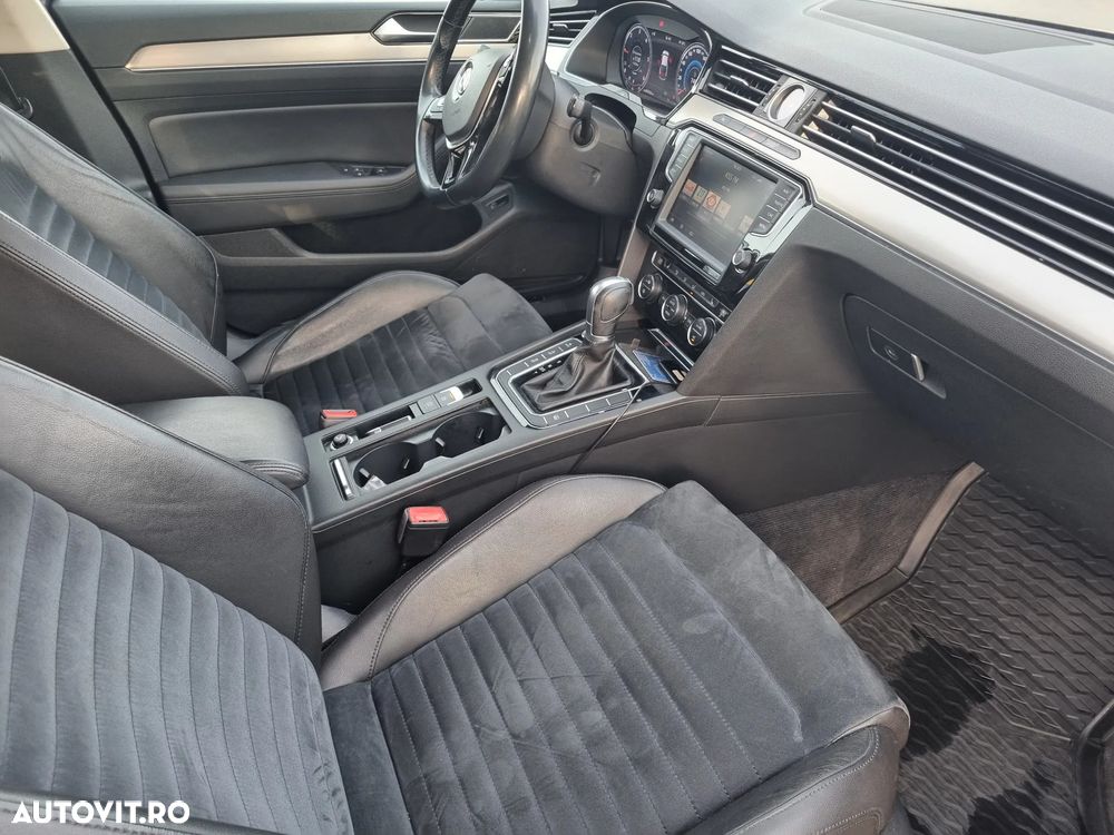 Volkswagen Passat 2.0 TDI DSG 4Motion Highline - 11