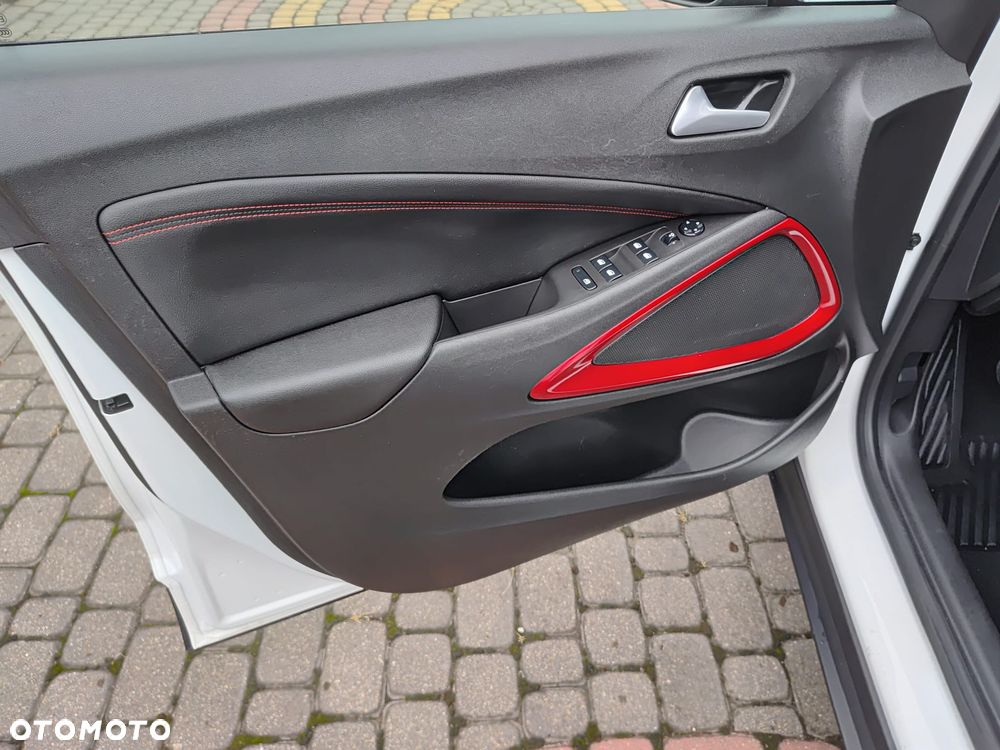 Opel Crossland X 1.2 T Design Line S&S - 15
