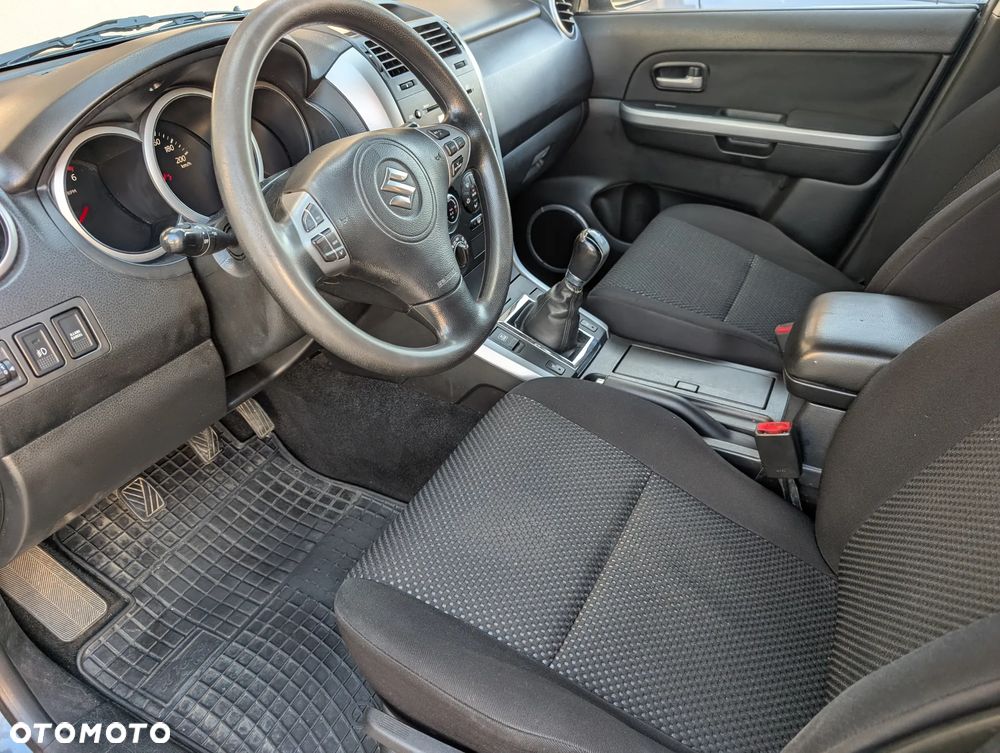 Suzuki Grand Vitara 1.9 DDiS Comfort - 17
