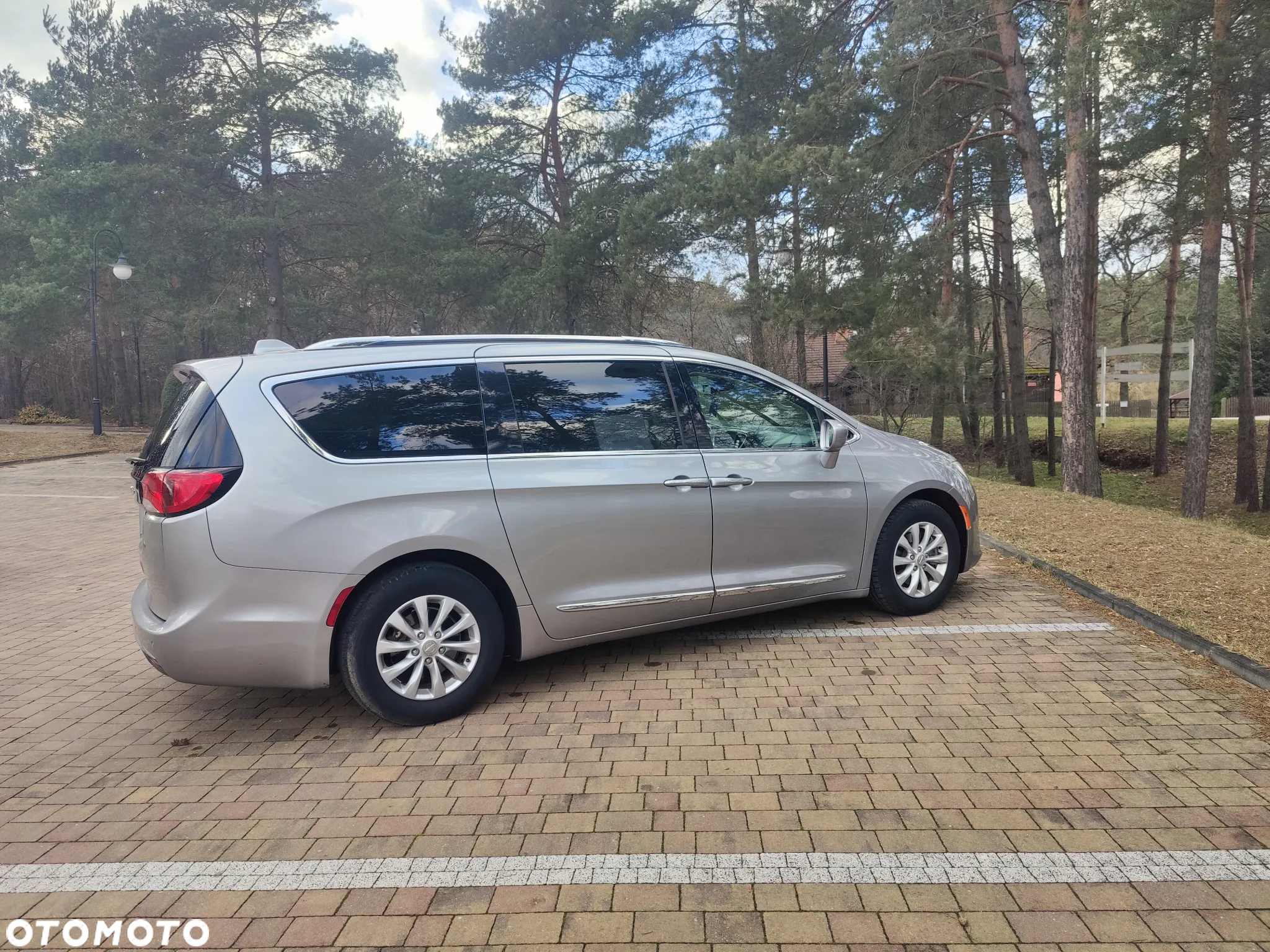 Chrysler Pacifica - 5