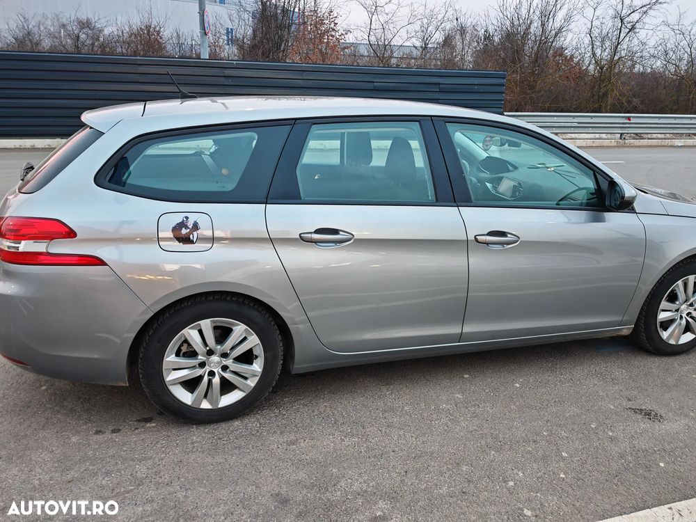 Peugeot 308 1.2 L PureTech Turbo S&S Acces - 3