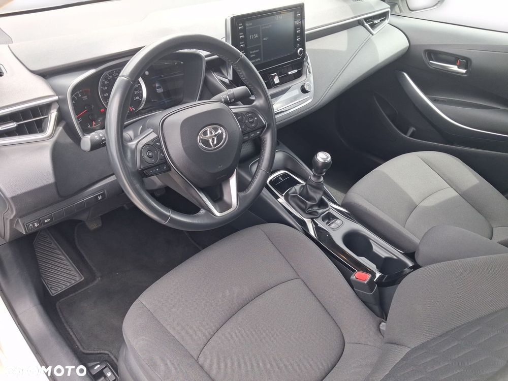 Toyota Corolla - 10