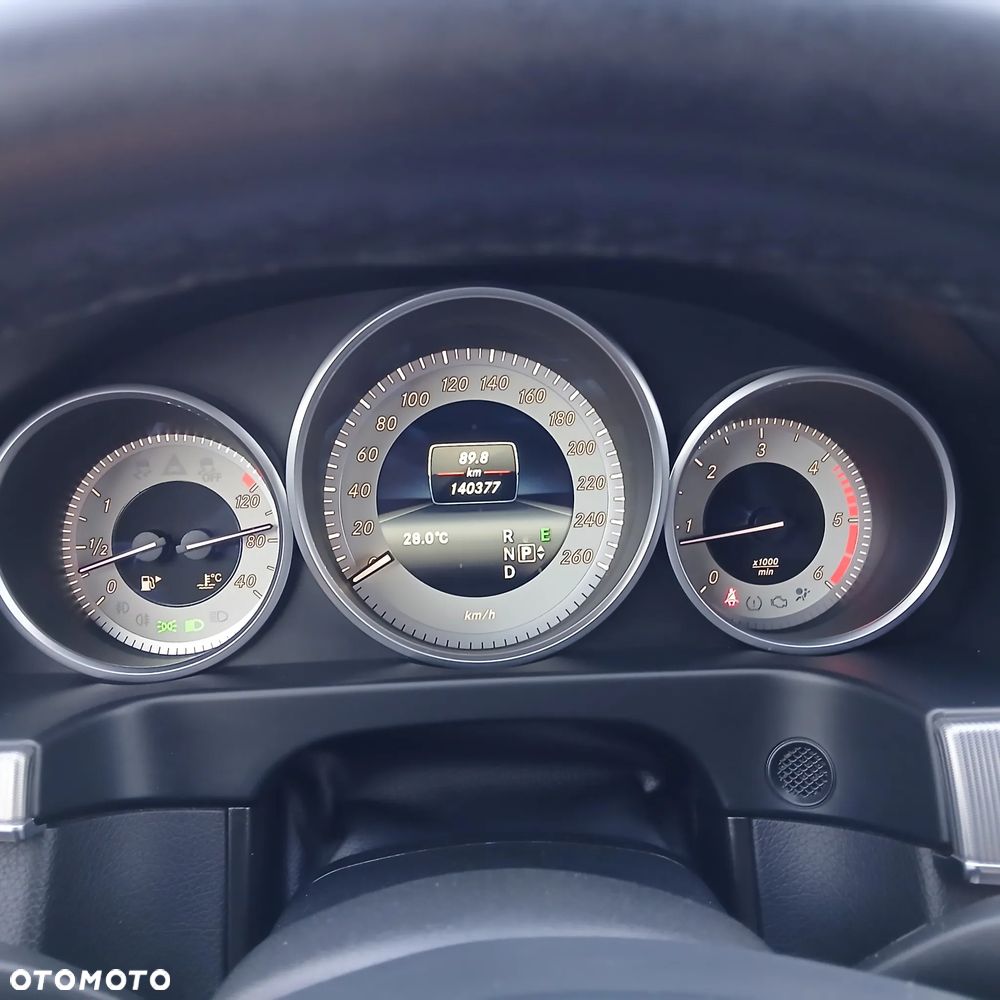 Mercedes-Benz Klasa E 220 BlueTEC 4-Matic Avantgarde - 18