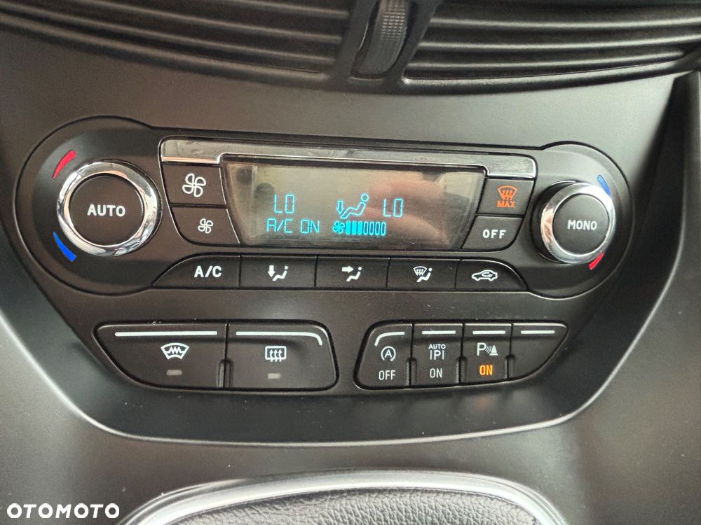 Ford C-MAX 1.6 EcoBoost Titanium - 20